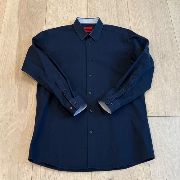 HUGO Hugo Boss Regular Fit Easy Iron Button Down Shirt in Size 39 (15.5) - Picture 3 of 11